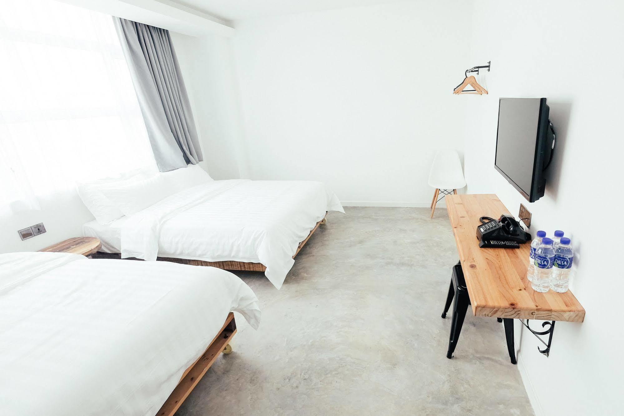 White Loft Hotel Malacca Exterior foto