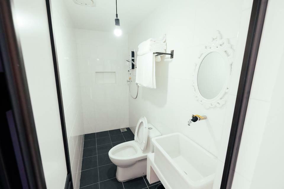 White Loft Hotel Malacca Exterior foto